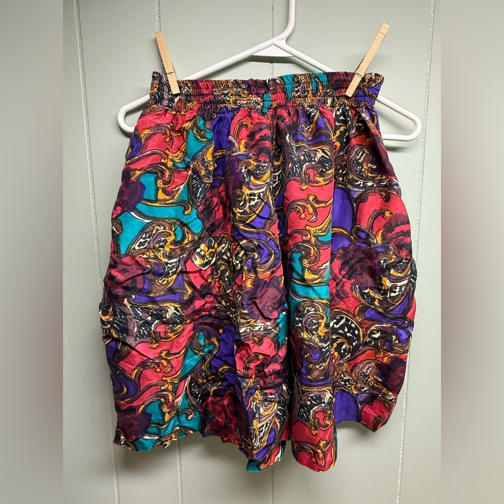 Vintage Jane Ashley 100% Silk Multicolor Swirl Print Bermuda Shorts